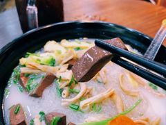 -鸭小妹鸭血粉丝(老门东店)