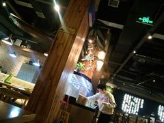 -洪氏嗨捞·广东猪肚鸡·椰子鸡火锅(西咸万象城店)