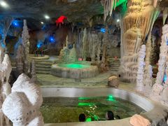 -泉城欧乐堡戏水湾艺术养生温泉