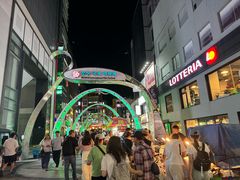 -BIFF 广场