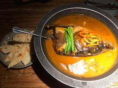 家烧鱼头-青年公社烤鸭(青年路店)