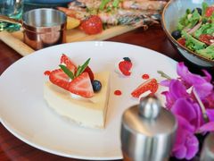 纽约芝士蛋糕配莓果酱-杭州西子湖四季酒店-WL BISTRO西湖餐厅(灵隐路店)