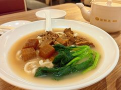 牛腩手擀面-面点王·臻选(海岸城分店)