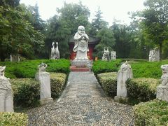 -金孔雀温泉旅游度假村