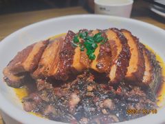 -爱碗亭·鲜炒湖南菜(壹城中心店)