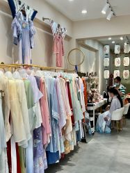 -一揽芳华汉服旗袍体验馆(拙政园店)