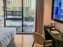 -广州琶洲会展广州塔地铁站轻居酒店