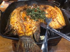 香茅草烤罗非鱼-云海肴·汽锅鸡·云南代表菜(天津国金汇店)