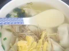 -笑来喜馄饨小笼工坊店(湖滨街店)