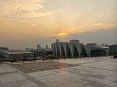-东方体育中心(地铁站)