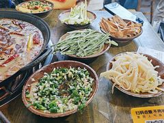 -黄潇洒老火锅(九眼桥宏济巷店)