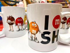 -m豆巧克力世界(上海世茂广场店)