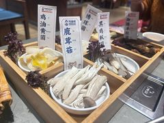 -阿婆情腊排骨火锅·野生菌季(古城旗舰店)