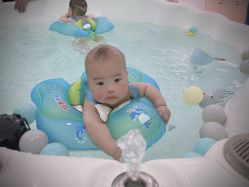 -Pony Baby宝尼婴幼儿游泳SPA馆