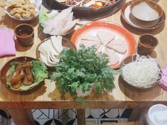 -虾领航小龙虾·吉林烧烤(柳州路店)