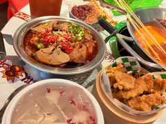 荔枝冰粉+冒烤鸭-大芊金重庆串串火锅(南京路店)