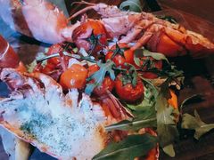 芝士焗波士顿龙虾配有机田园色拉-YUE·6·西式融合餐厅(外滩六号店)