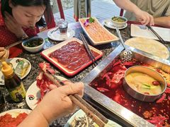 -二荆条·蜀鲜汇城市森林火锅