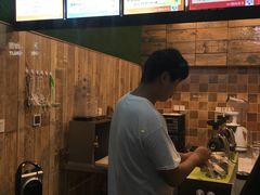 大堂-沪上阿姨鲜果茶(世茂广场宽厚里店)