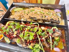 -宏兴烤鱼山庄(宣恩总店)