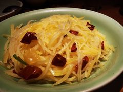酸辣土豆丝-弄堂里·寻味杭州(湖滨银泰in77C区店)