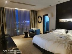 -青岛海尔洲际酒店