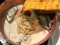 -I HOLIC艾豪丽披萨(KKone店)