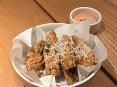 帕玛森芝士鸡翅-O'eat Blossom&Pelican(深圳首店)