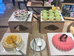 -大中华希尔顿酒店-念自助餐·嗨啤·小龙虾