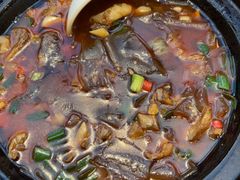 -阿瓦山寨·湘菜现炒·剁椒鱼头王(咸阳总店)