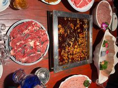 -二荆条·蜀鲜汇城市森林火锅