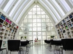 -钟书阁(松江泰晤士小镇店)