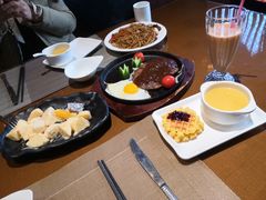 -戈尔登酒店·满堂彩咖啡厅