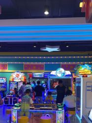 -LuckyStar幸运星家庭娱乐中心(东莞国贸店)