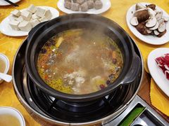 -濠轩阁特色生蚝火锅(水湾路店)
