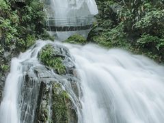 -安吉龙王山峡谷漂流