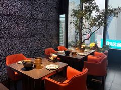 -雍容荟帝王蟹活龙虾展台自助(IFS黑金店)