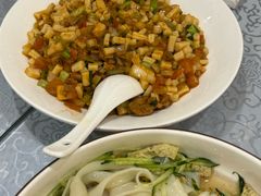 -汗腾格里·风味餐厅(新疆驻京办店)
