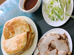 熏肉大饼-李连贵酒家熏肉大饼(昆明街店)