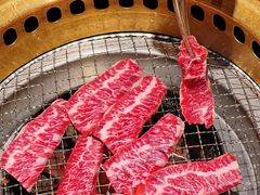 -山川小町·极番烧肉(新地假日广场店)