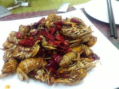 -扒虾小妹儿麻辣海鲜(宏图街店)