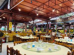 大堂-三亚火车头万人海鲜广场