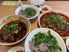 -杨三孃跷脚牛肉(中粮鸿云悦街店)
