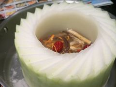 -得意咚瓜·顺德鱼生·冬瓜火锅(深圳首店)