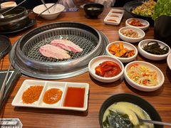 -烧肉一番·新韩式炭火烤肉(大岭山店)