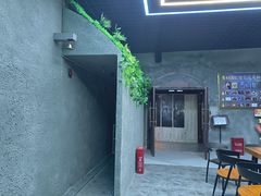-荒岛实景沉浸密室(江汉路1店)