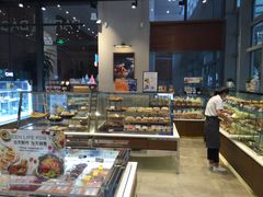 面包甜点陈列柜-巴黎贝甜(常德路店)