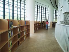 -广州市白云区图书馆