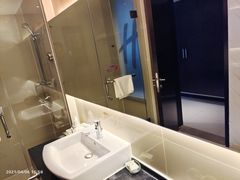 -西安绿地假日酒店