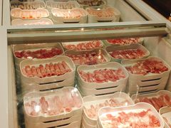 肥牛-蒙肥羊·酸汤潮牛·鲜牛肉火锅烤肉自助(岗顶店)